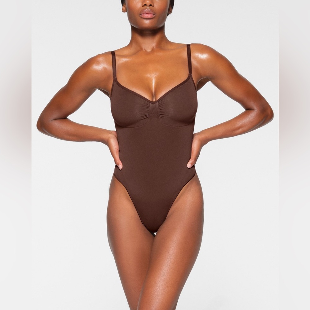 SKIMS Seamless Sculpt Thong Bodysuit